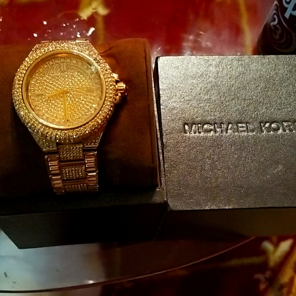 Michael Kors Camille pave watch new never worn.